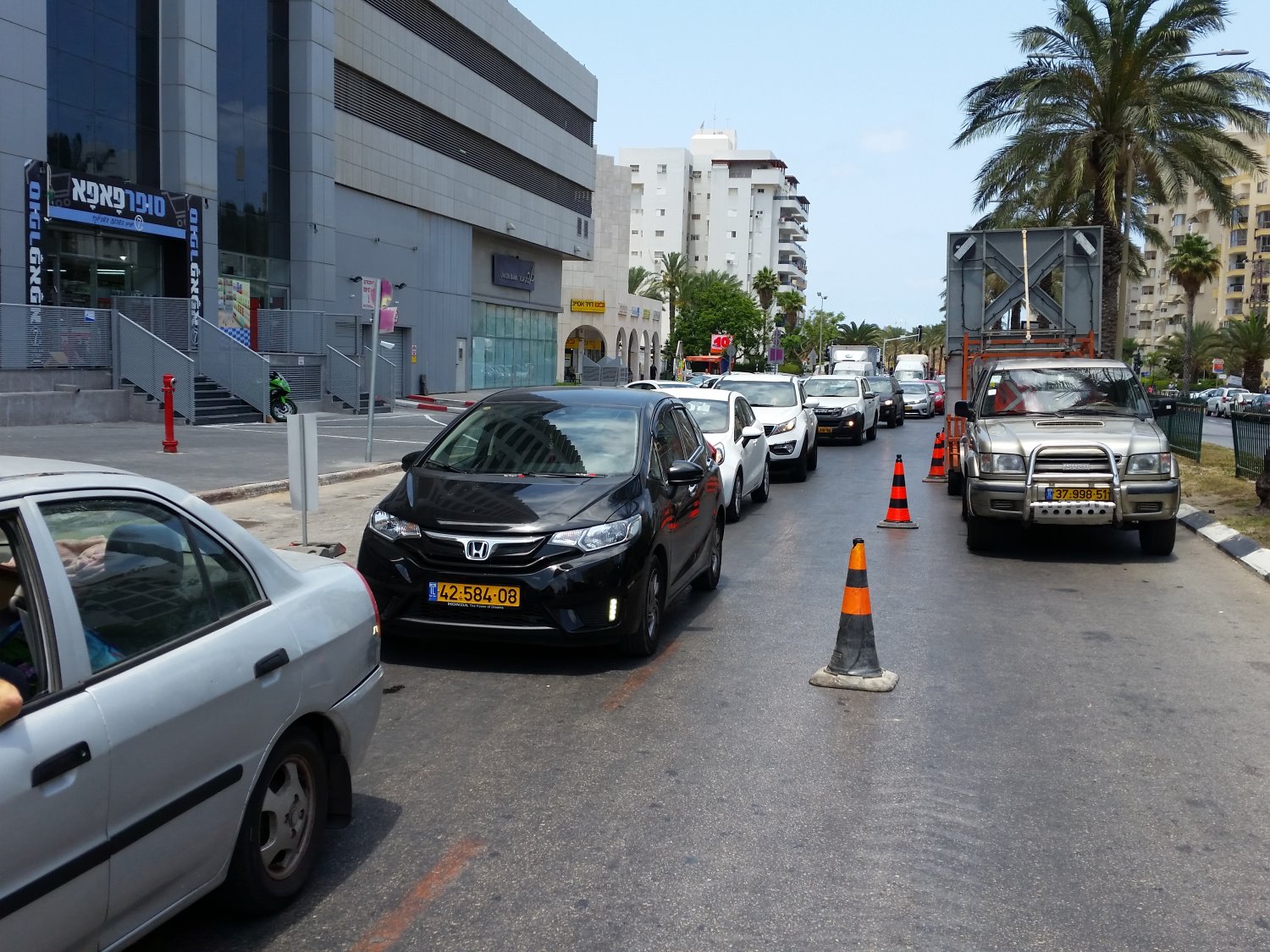 צפוף בכבישים