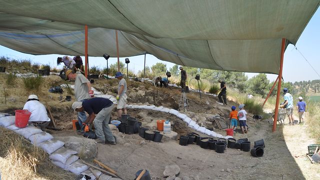 ממצאים שהתגלו בחפירה(צילום: משלחת החפירות לחורבת אל-ראעי)
