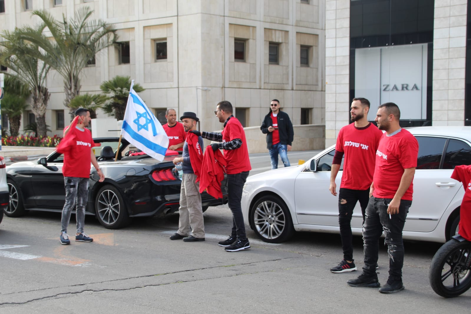 בעלי עסקים יצאו להקים קול זעקה נוכח ההתרסקות הכלכלית ממשבר הקורונה. צילום: שמואל סרדינס