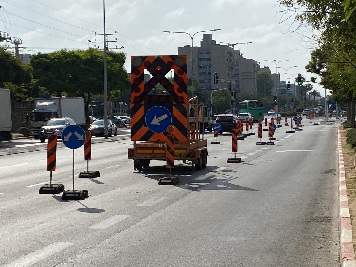 החסימה בשדרות ירושלים - למה כל כך ארוכה?