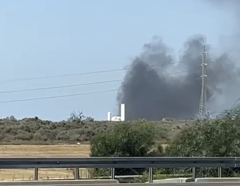 העשן כפי שנצפה מכביש 4 (צילום: יונתן אלון - כיבוי והצלה ארצי)