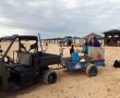 מחזירים אהבה לים- עובדי עיריית אשדוד ומתנדבים מנקים את החופים מהזפת